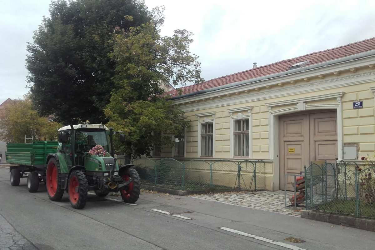Nani Wien Traktor